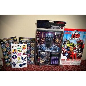 Marvel & DC desk set plus stickers!